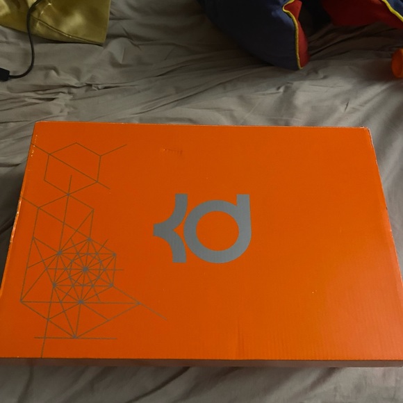 Nike Kd 6 Christmas - Picture 4 of 5